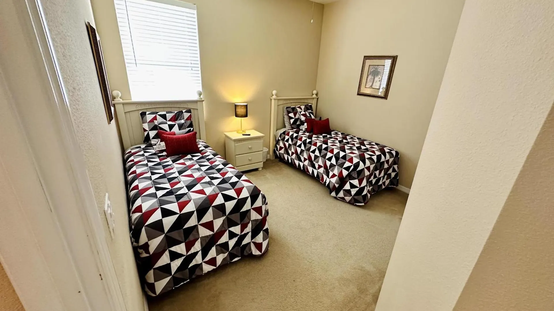 Recently Upgraded Home With Pool, Near Golf! Davenport