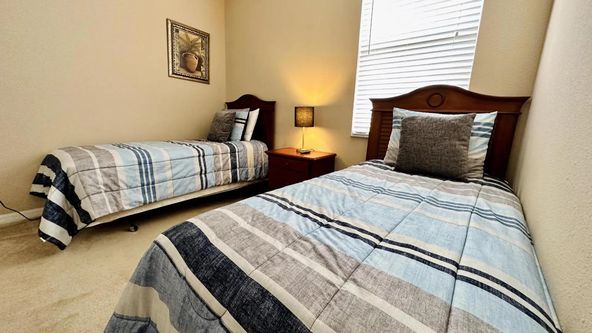 Recently Upgraded Home With Pool, Near Golf! Davenport 0*,